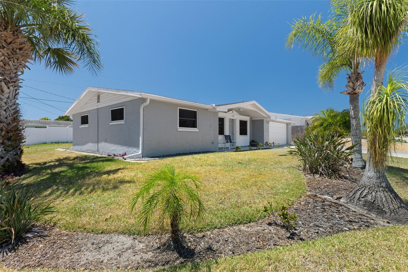 COLONIAL HILLS - Residential