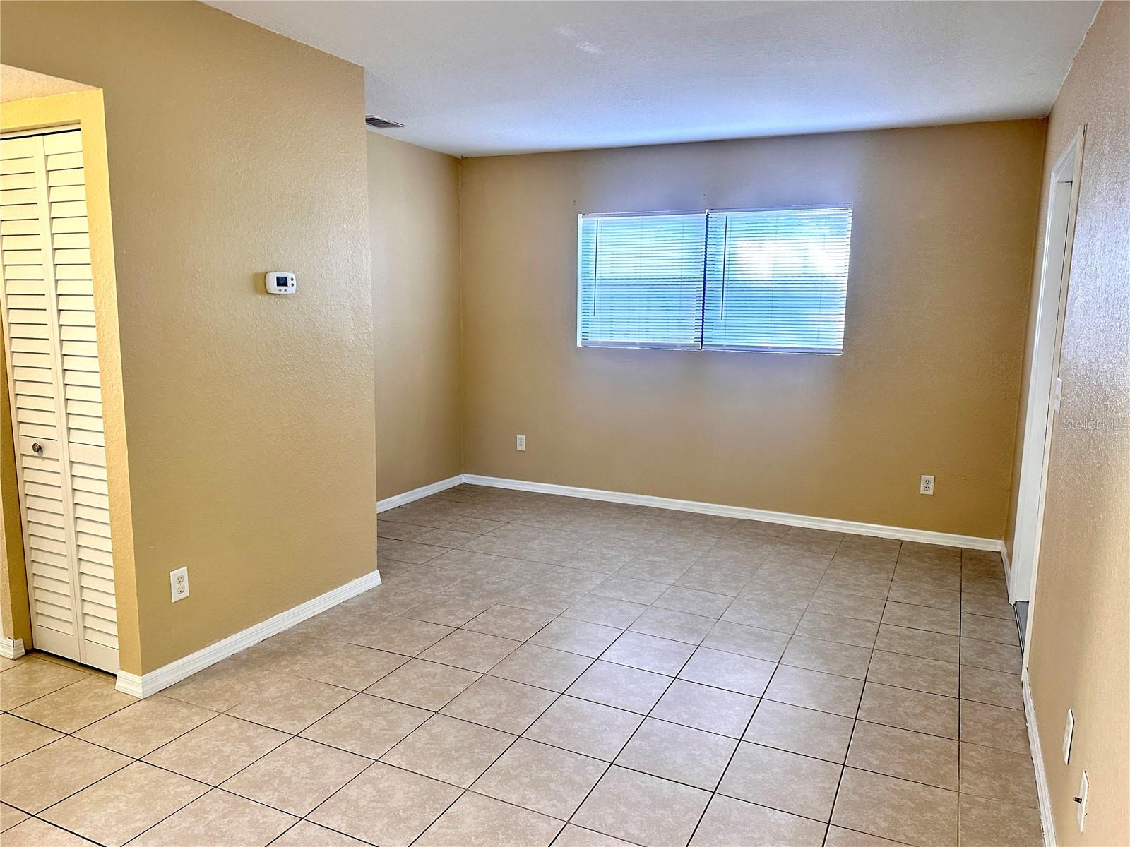 SKINNER'S SUB, L.B. W 100FT OF LOT 1 LESS W 5 FT F - Residential Lease