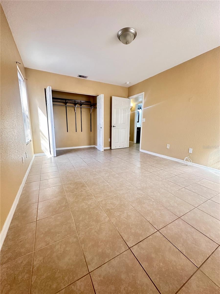 SKINNER'S SUB, L.B. W 100FT OF LOT 1 LESS W 5 FT F - Residential Lease