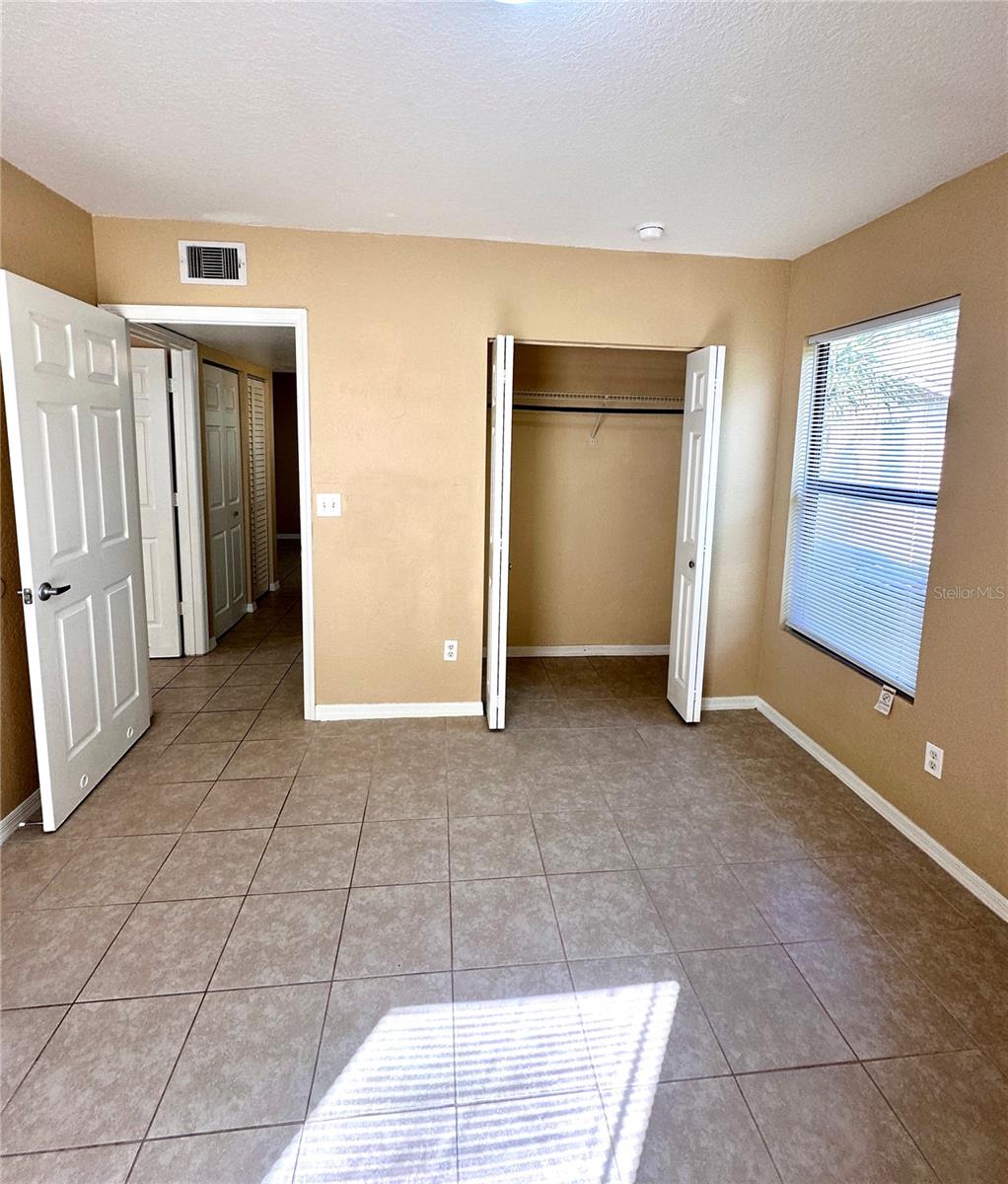 SKINNER'S SUB, L.B. W 100FT OF LOT 1 LESS W 5 FT F - Residential Lease