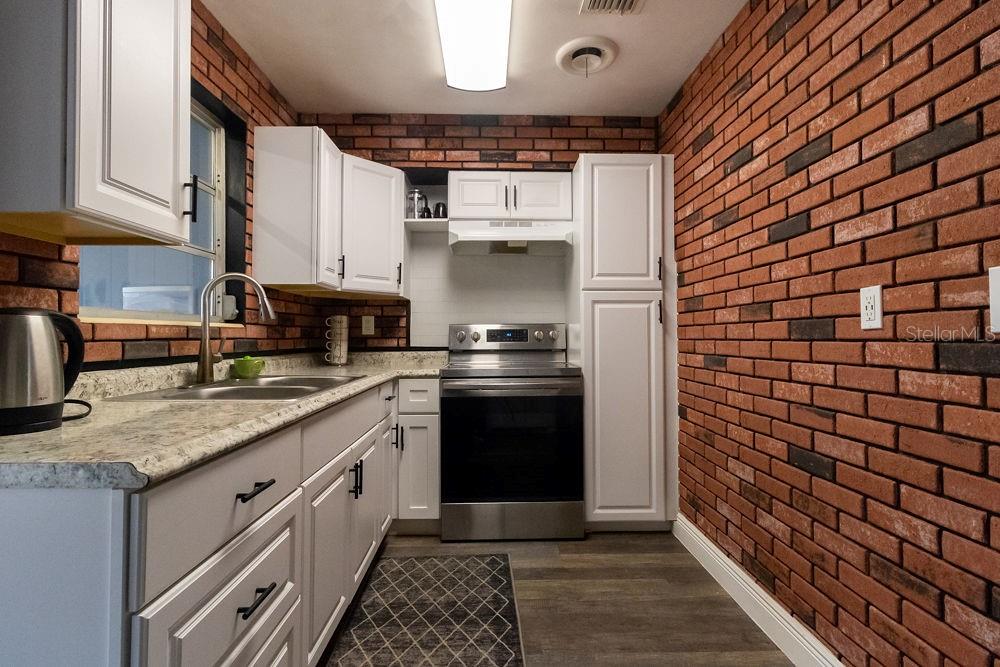 1341 IMPERIAL DRIVE