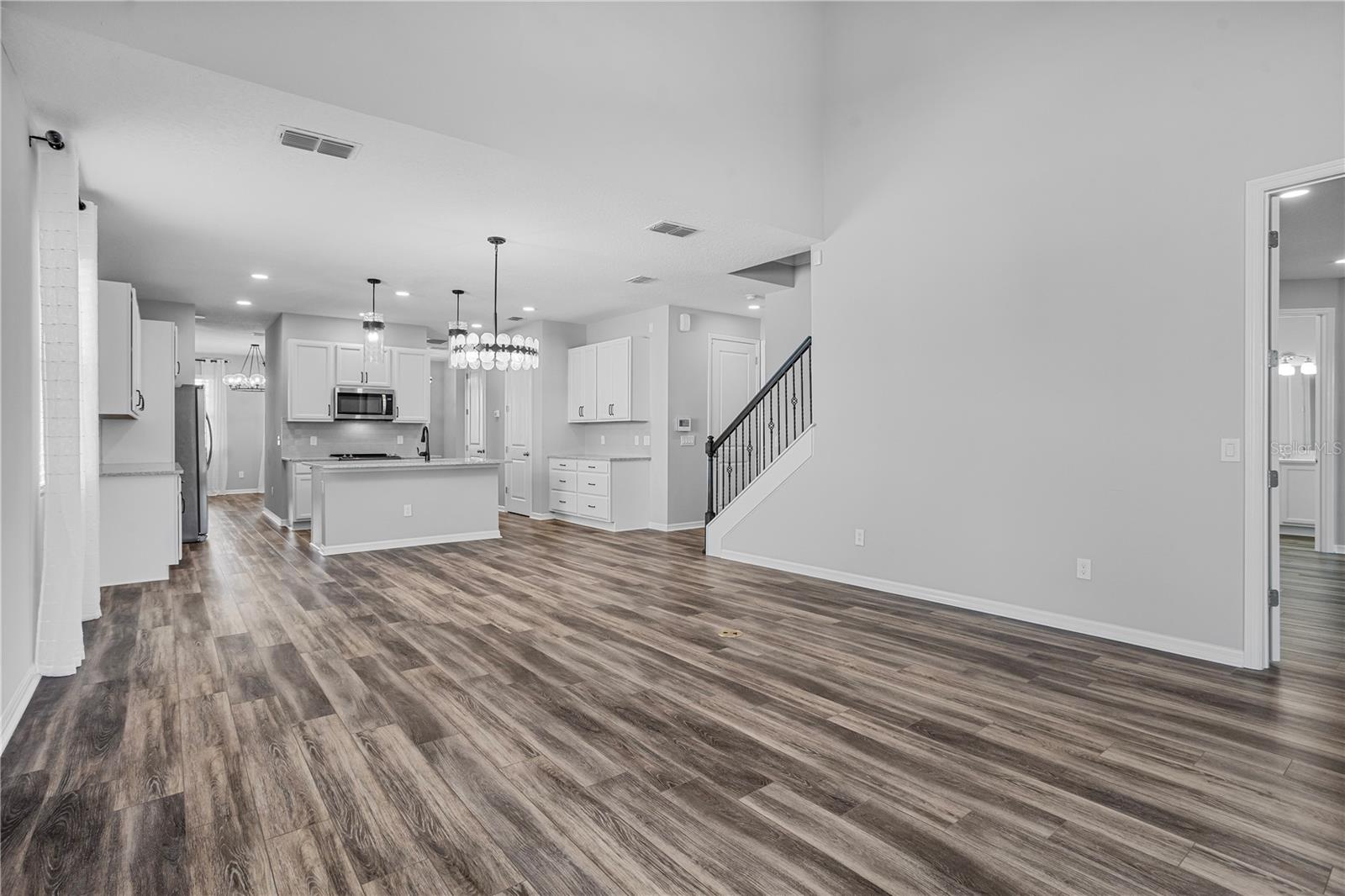 840 LIVESTOCK LOOP