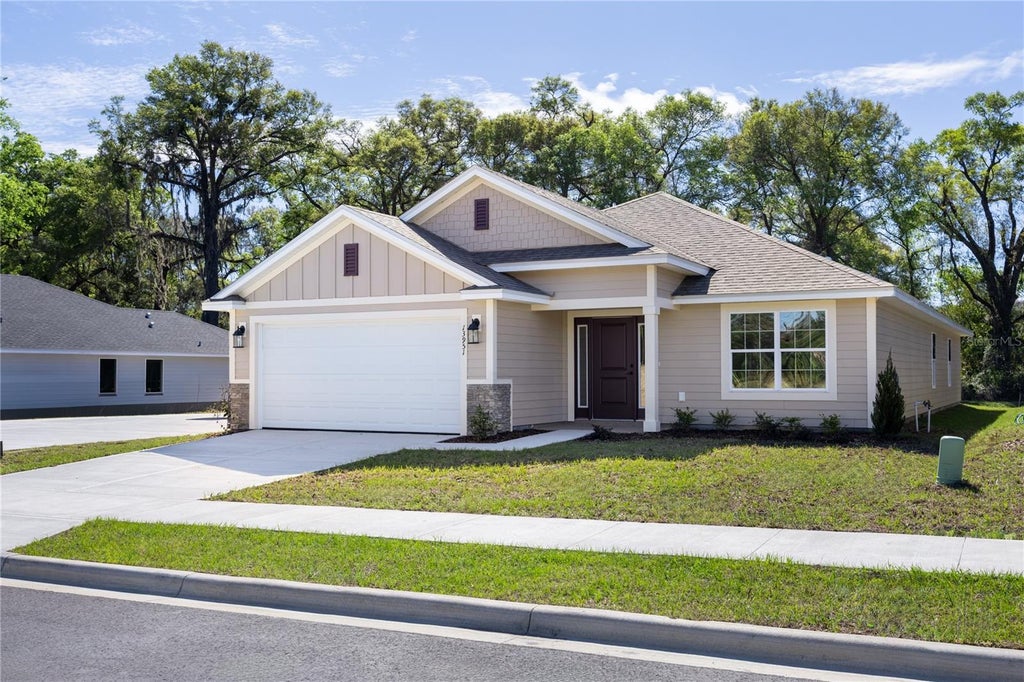 Photo of 13646 NW 150th Circle, Alachua, FL 32615 (MLS # GC541523)