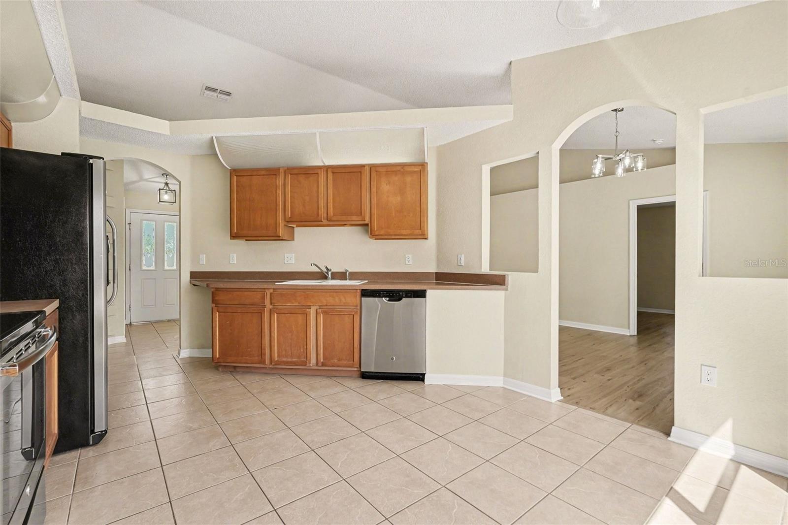 ROYAL HIGHLANDS - Residential