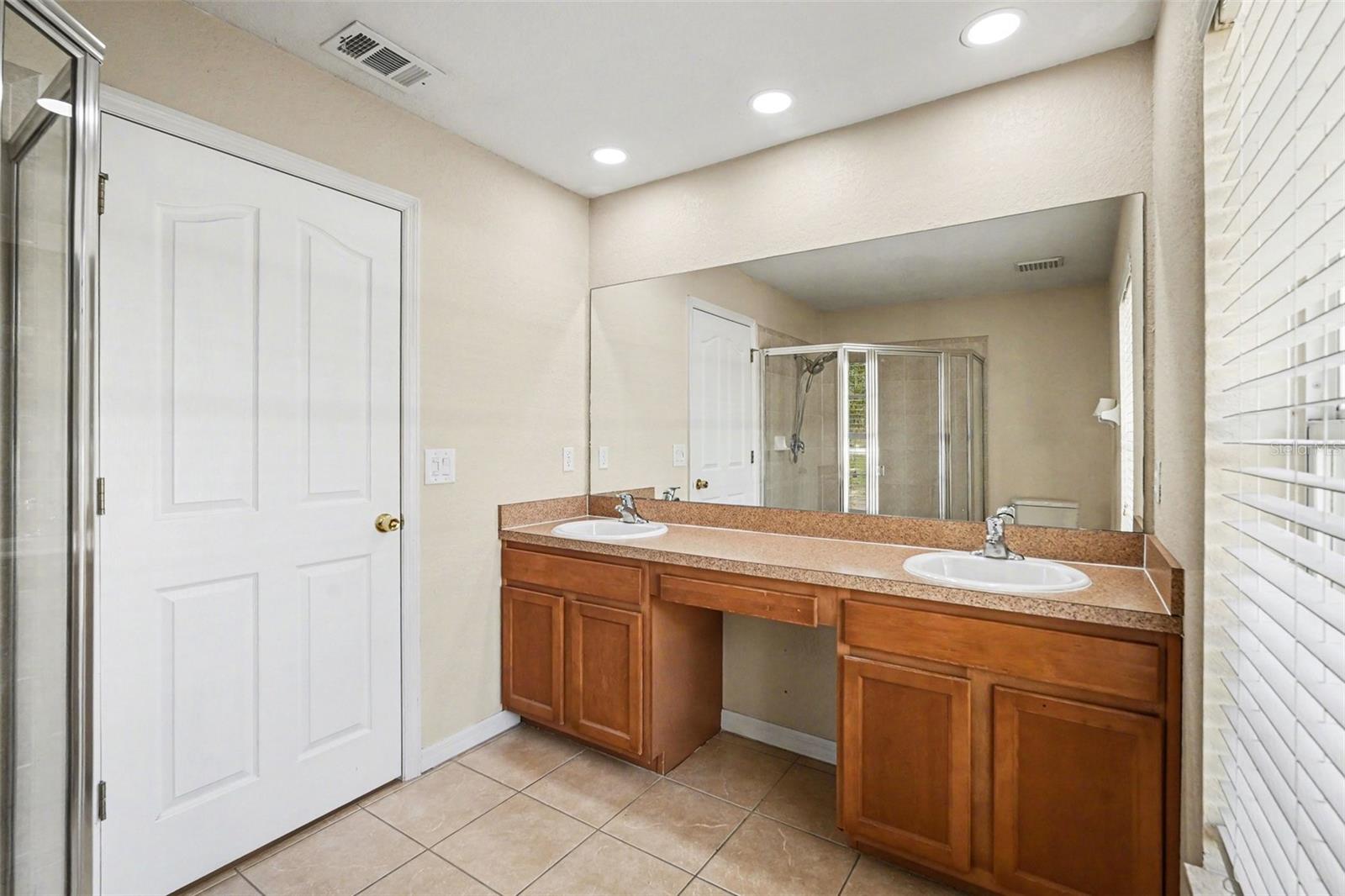 ROYAL HIGHLANDS - Residential