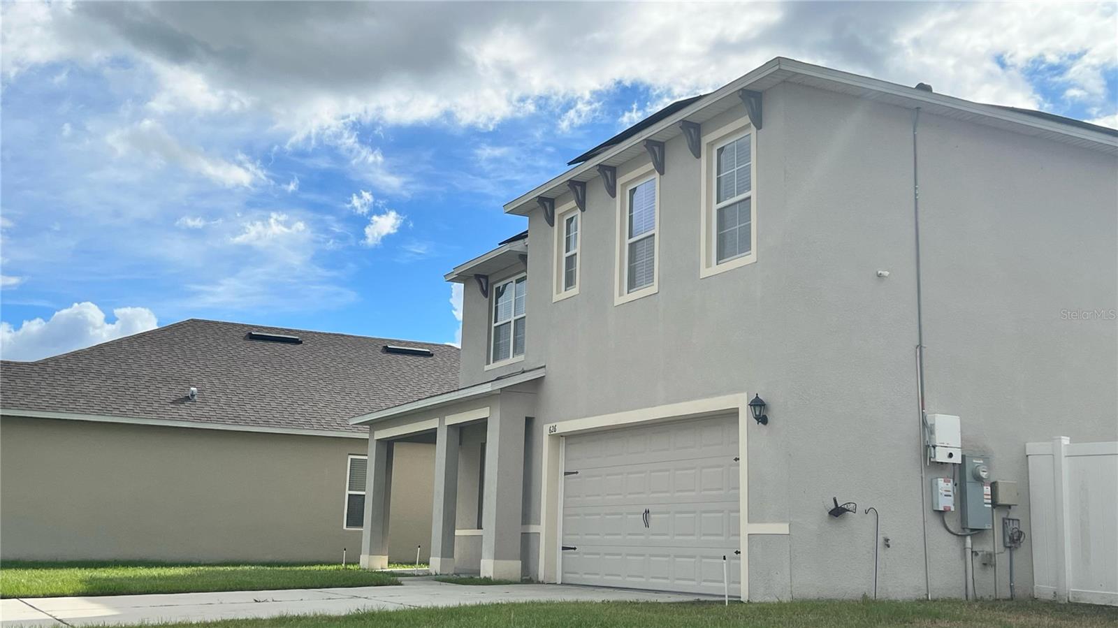 SQUIRES GROVE - Residential Lease