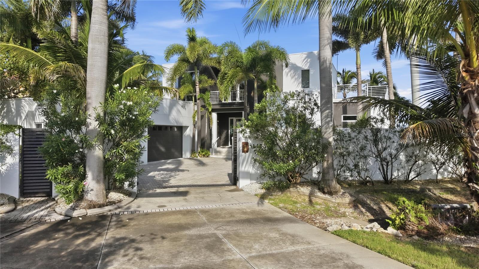 1475 JOHN RINGLING PARKWAY