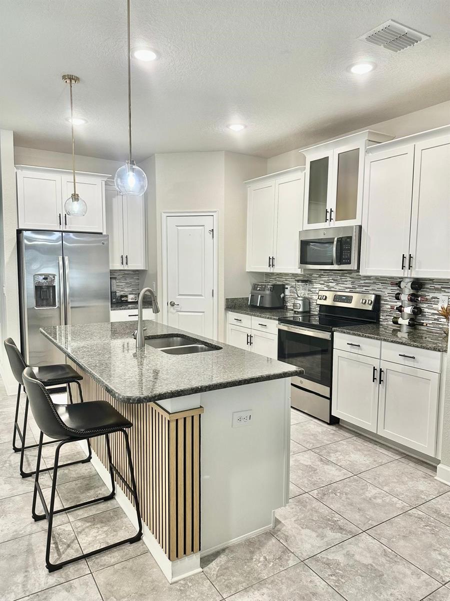 STOREY LAKE - Residential