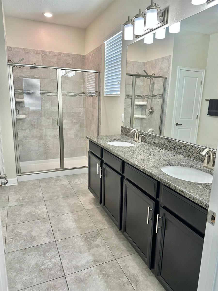 STOREY LAKE - Residential