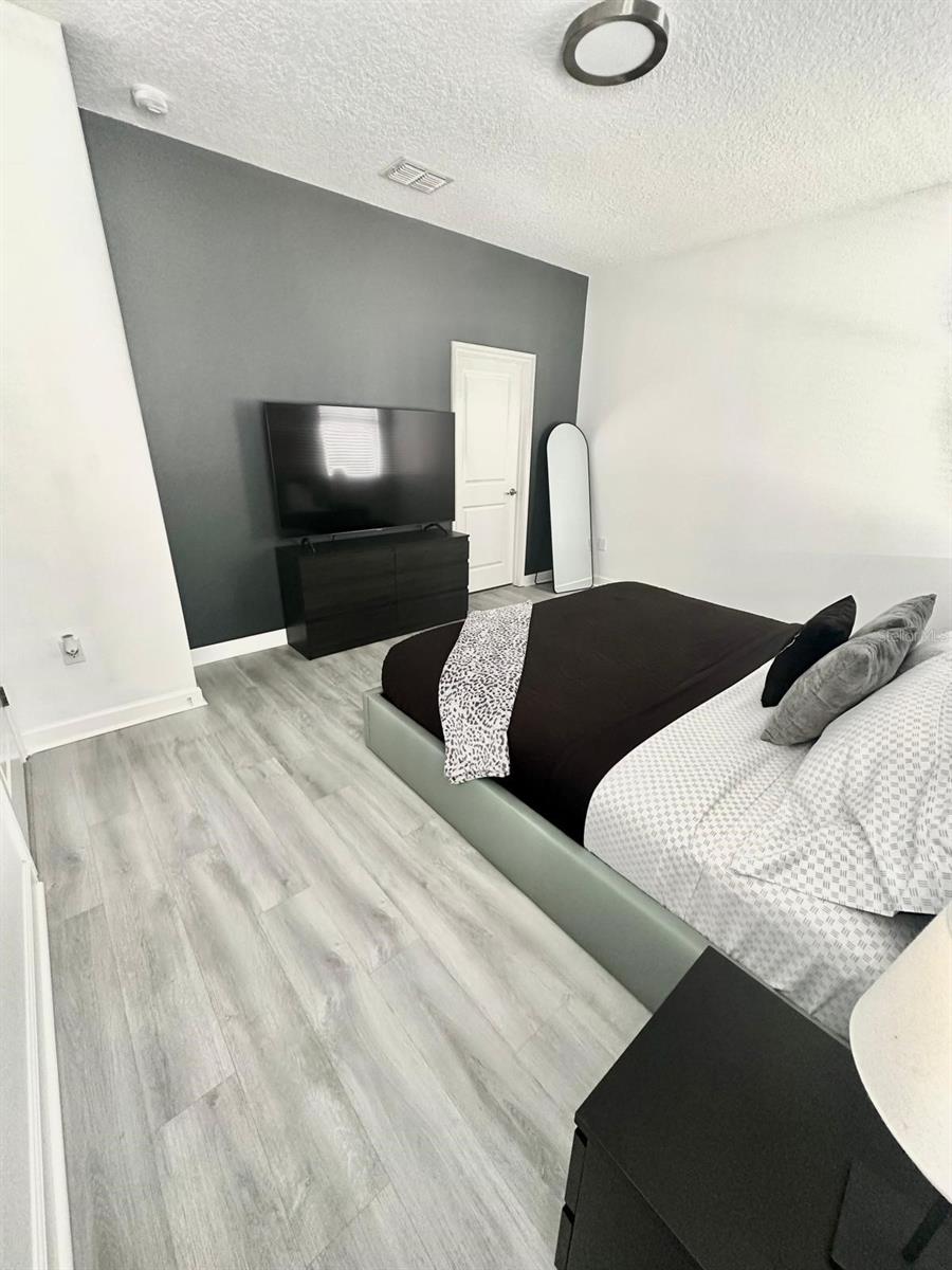 STOREY LAKE - Residential