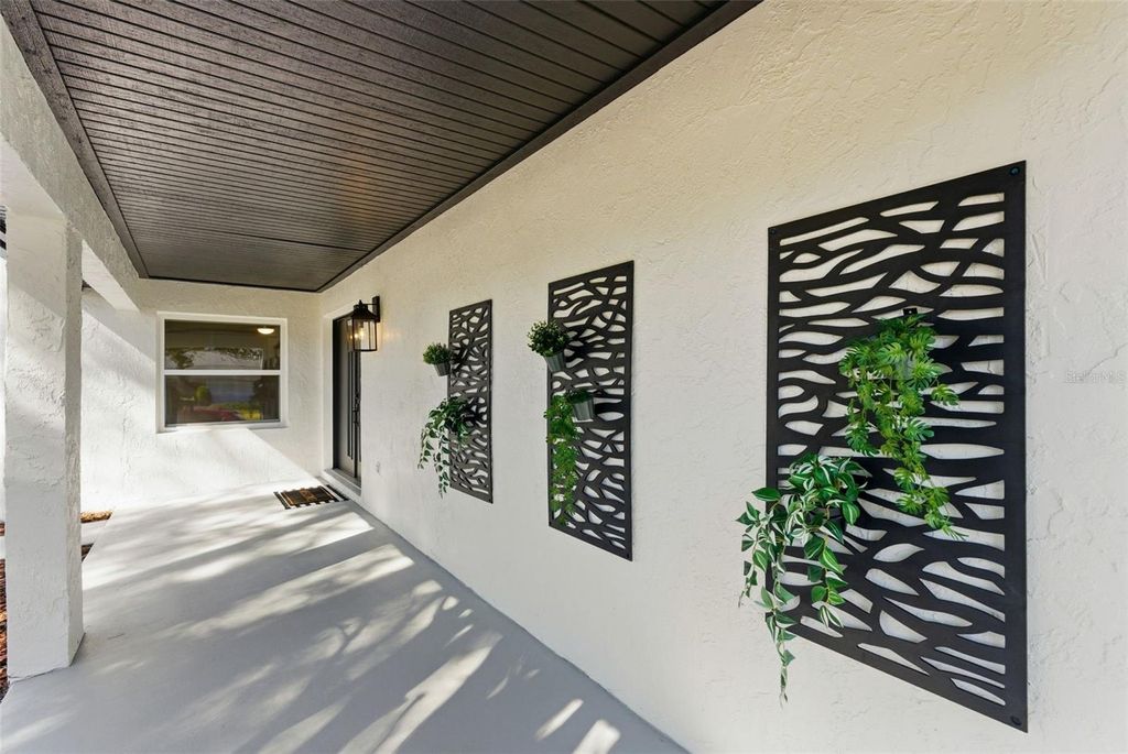 Photo of 7220 Moss Leaf Lane, Orlando, FL 32819 (MLS # O6376876)