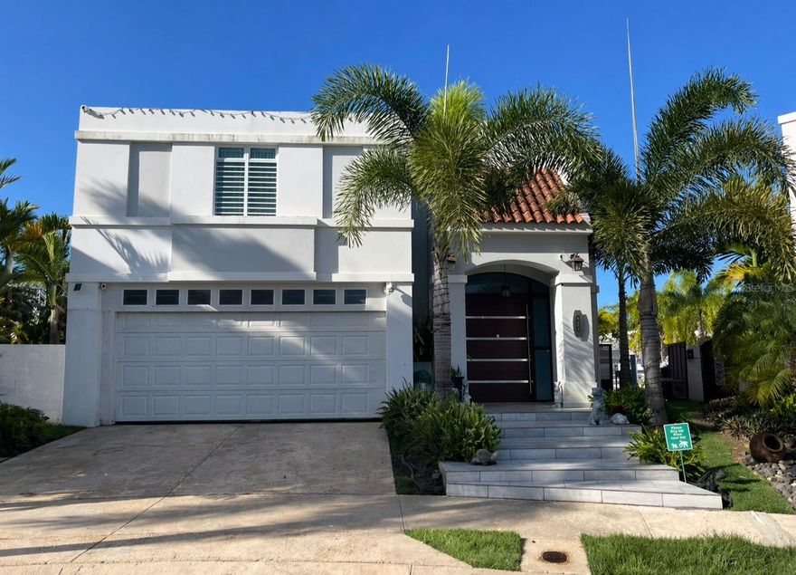 Nestled on a quiet cul-de-sac, this elegant Modelo Alexandra residence offers the perfect blend of comfort, space, and style. This two-story home features an open-concept layout with a bright living and dining area that seamlessly connects to the kitchen and inviting family room. Expansive sliding doors fill the home with natural light and lead to a beautifully designed terrace and private pool—ideal for indoor-outdoor living.

The outdoor space is thoughtfully designed with a fully equipped kitchen and BBQ area, perfect for entertaining, all set on a generous lot that enhances privacy and space.

Upstairs, the home offers four well-distributed bedrooms along with a convenient laundry room. The spacious primary suite features a walk-in closet and an en-suite bathroom with both a soaking tub and separate shower.

Located within Paseo Los Corales I, residents enjoy access to excellent community amenities including a gym, gazebo, tennis courts, and swimming pool. Situated in the highly desirable Los Paseos de Dorado, the property benefits from a prime location just minutes from top schools, shopping centers, supermarkets, restaurants, and the new hospital.