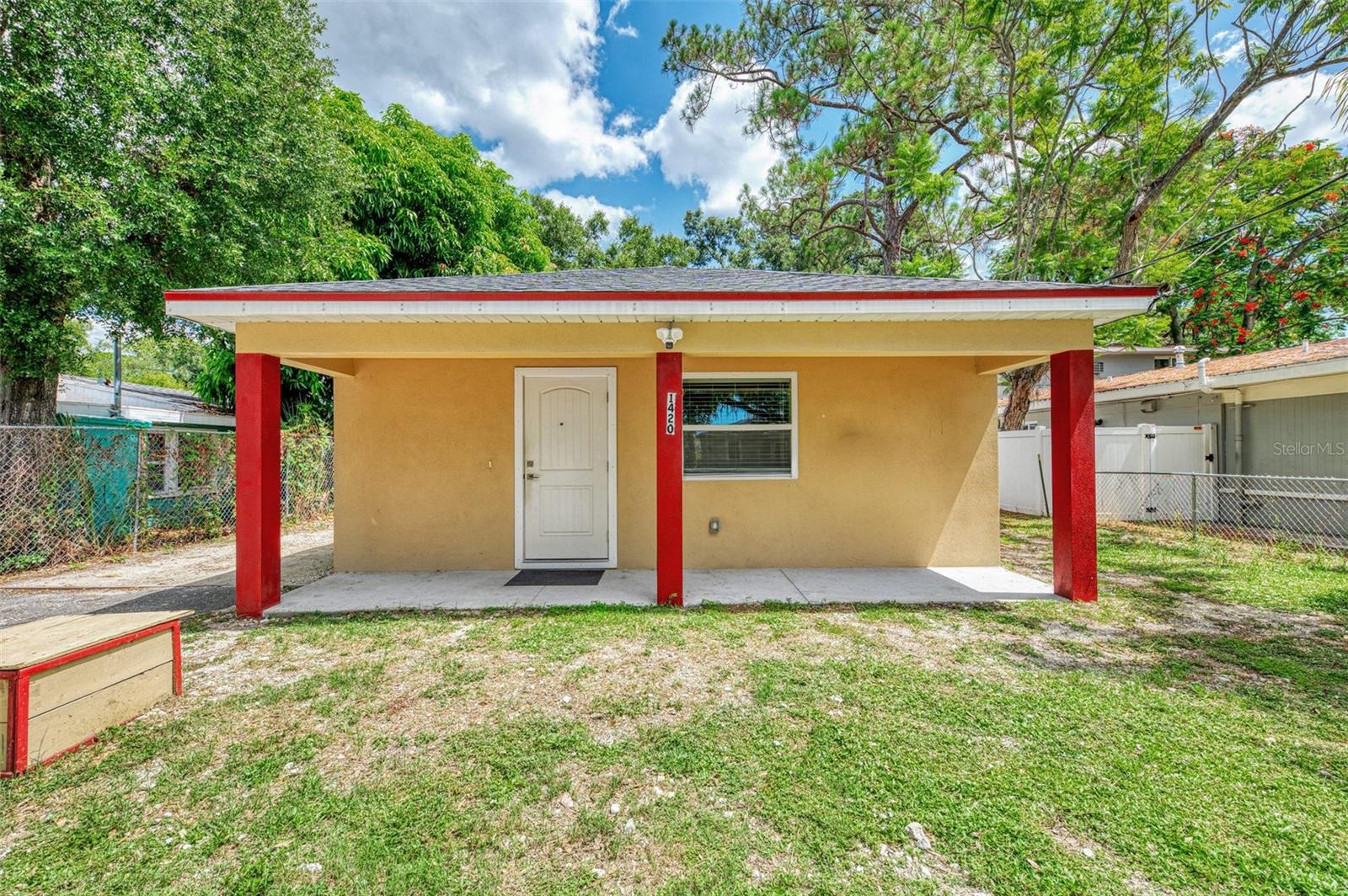1420 19TH AVENUE W