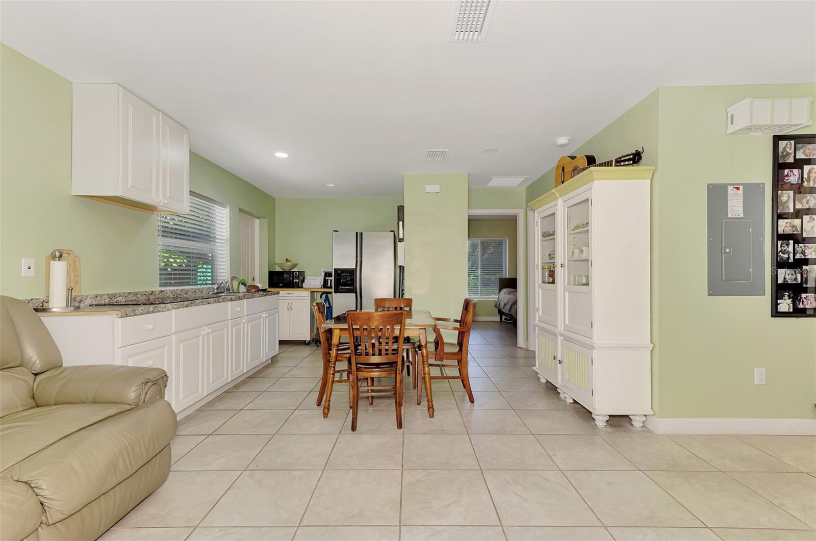 1420 19TH AVENUE W