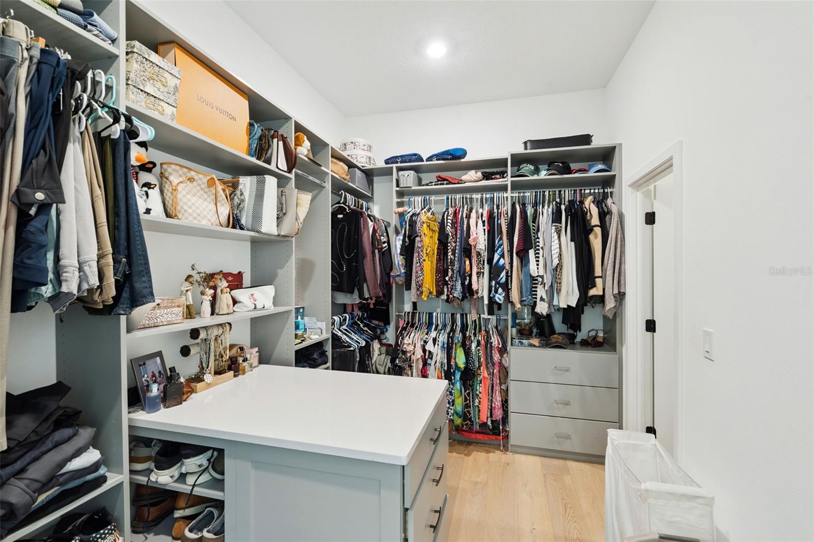 WINDING BAY PH 3 - Residential