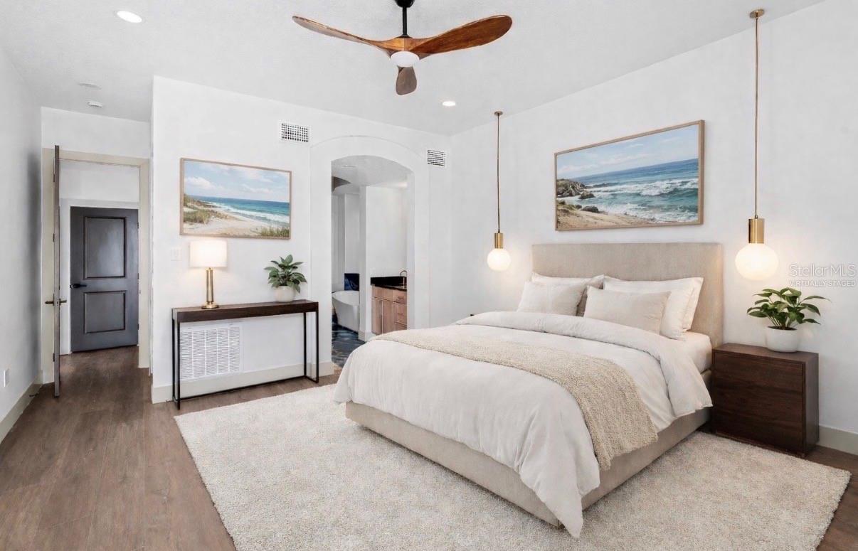 BAYWOOD SHORES - Residential