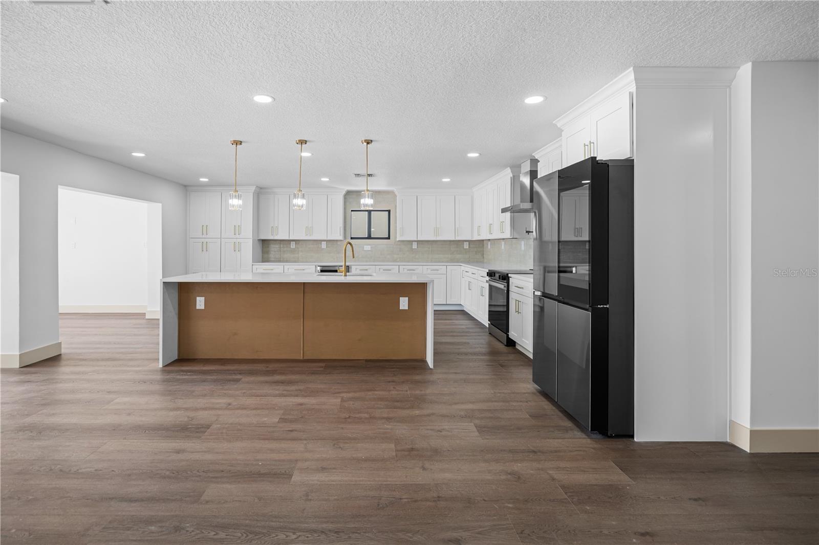 BAYWOOD SHORES - Residential