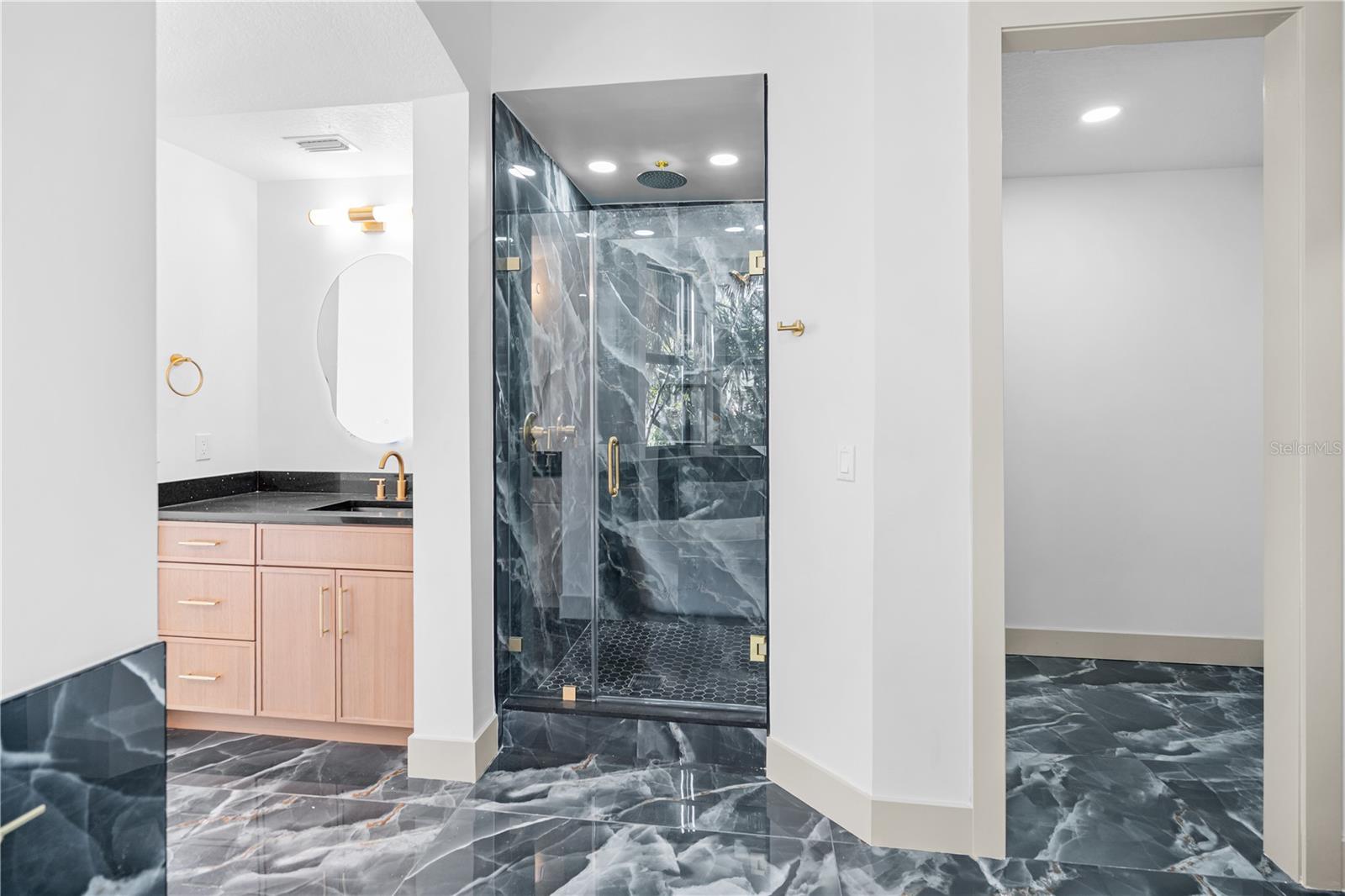 BAYWOOD SHORES - Residential