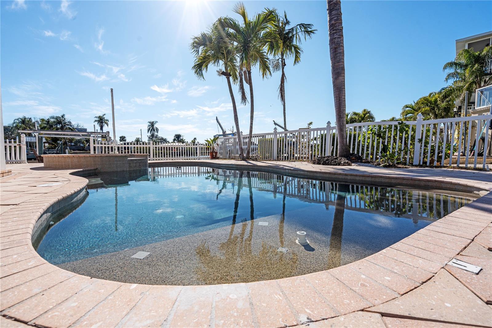 BAYWOOD SHORES - Residential