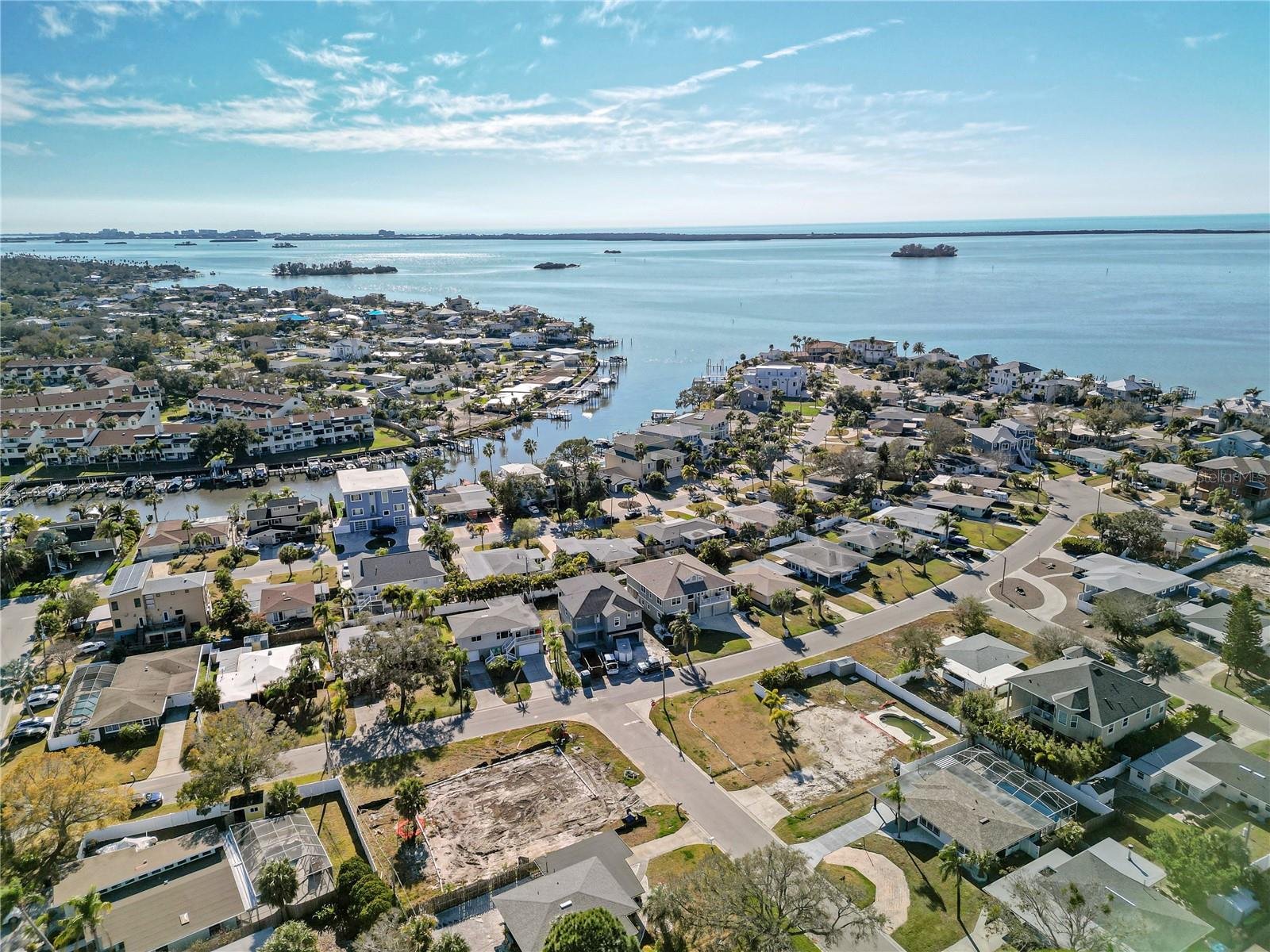 BAYWOOD SHORES - Residential