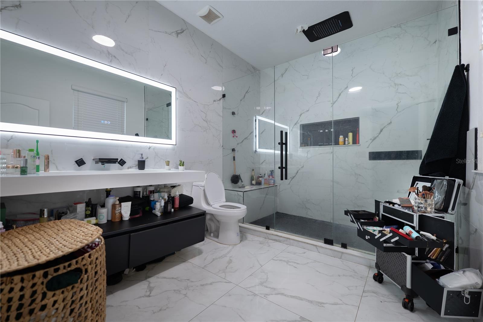 ENCLAVE/TAPESTRY PH 1 - Residential