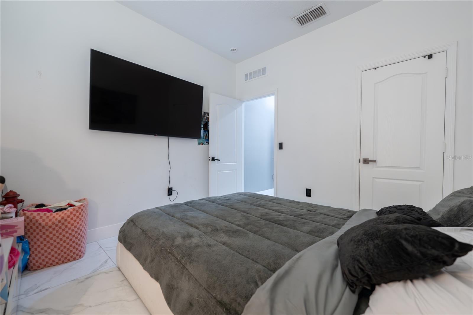 ENCLAVE/TAPESTRY PH 1 - Residential