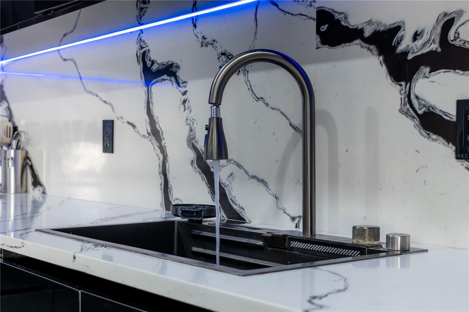 ENCLAVE/TAPESTRY PH 1 - Residential