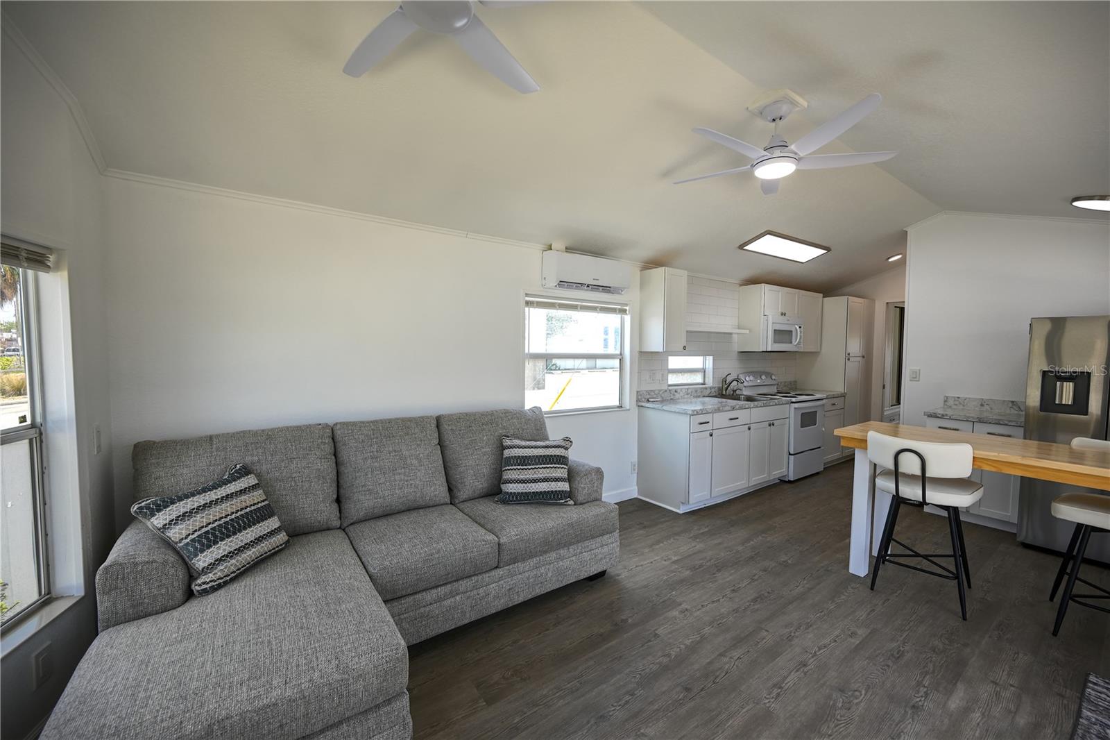 PARKRIDGE MOBILE MANOR UNREC - Residential