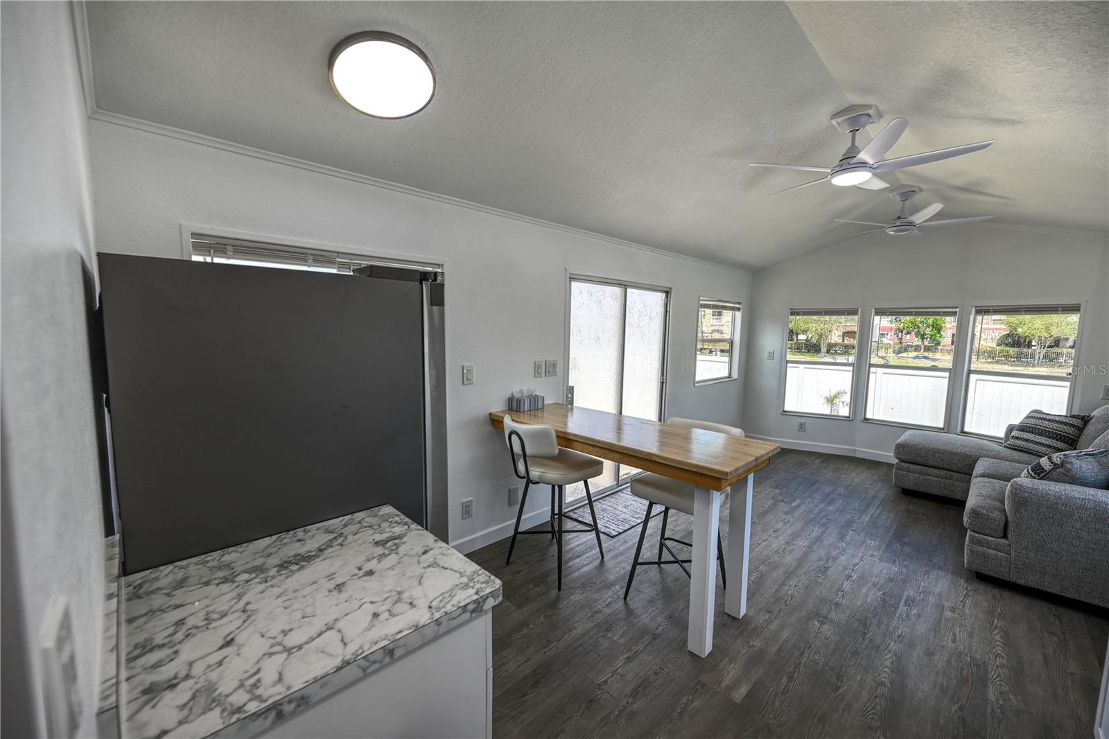 PARKRIDGE MOBILE MANOR UNREC - Residential