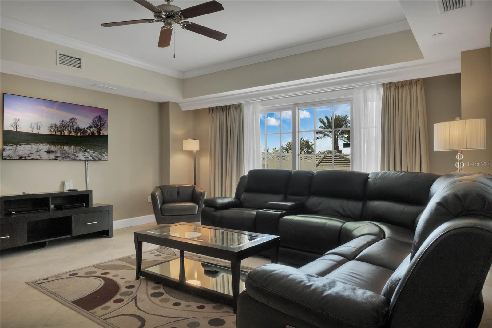 REUNION GRANDE CONDO - Residential