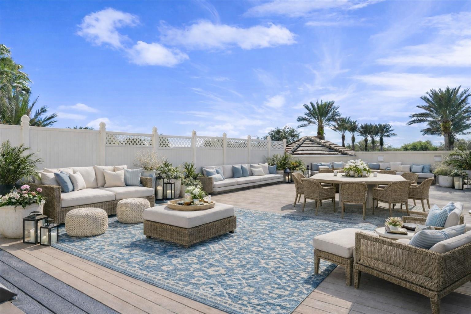 REUNION GRANDE CONDO - Residential