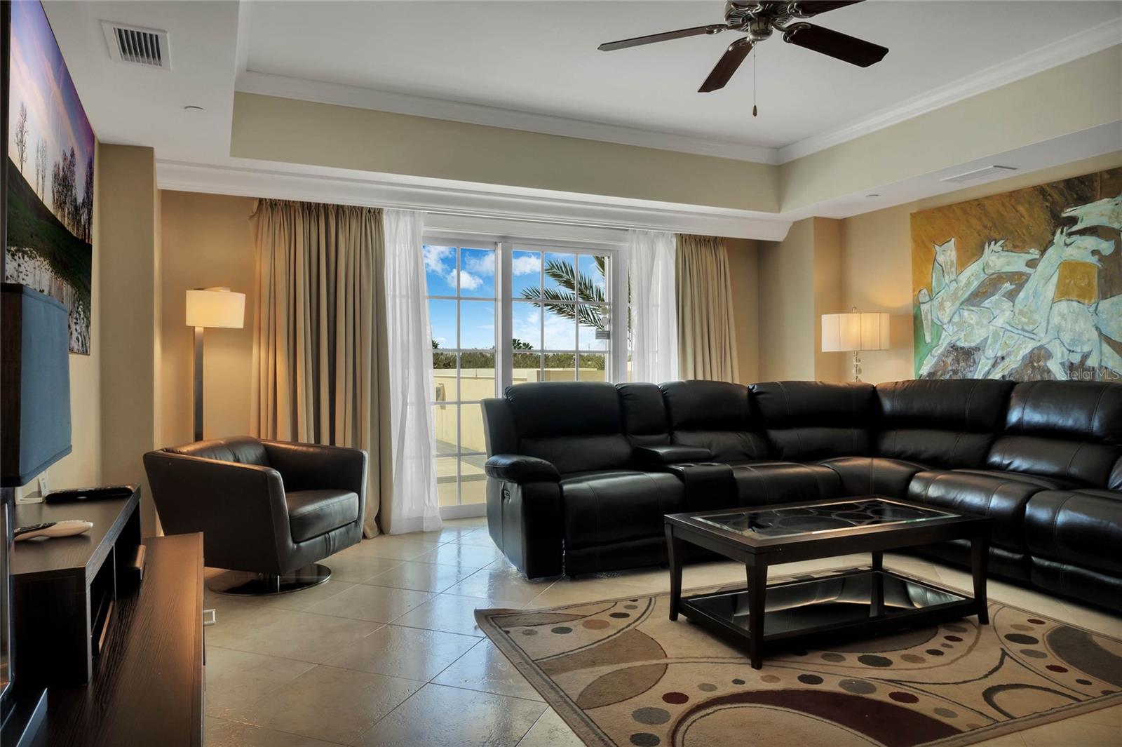 REUNION GRANDE CONDO - Residential