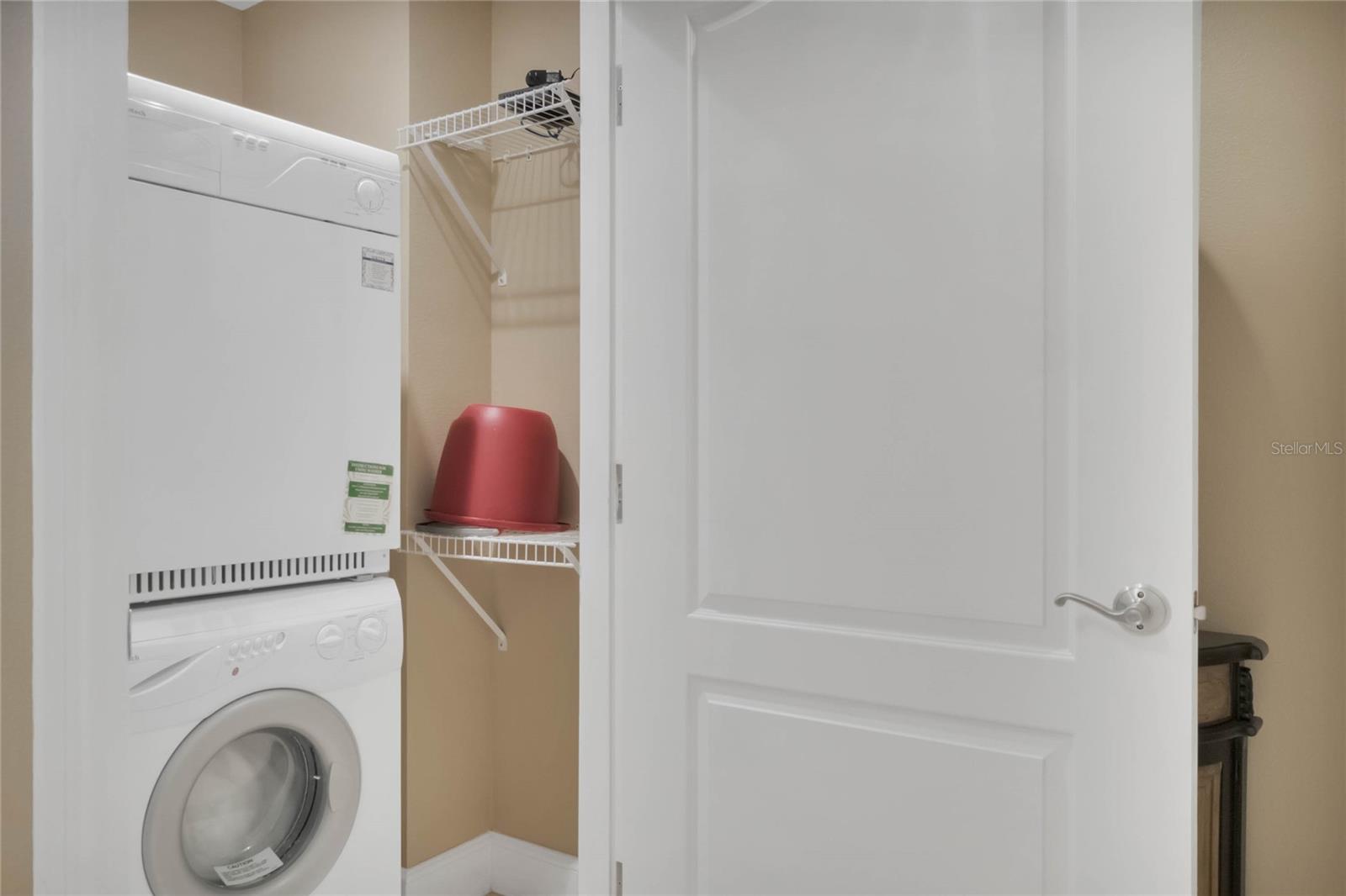 REUNION GRANDE CONDO - Residential