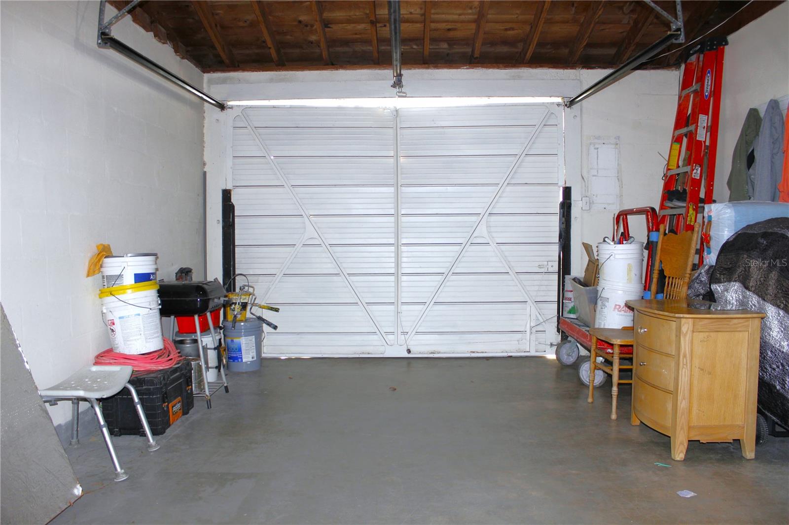 COLONIAL MANOR UNIT 1 PB 8 PG 12 LOT 29 OR 8743 PG - Residential