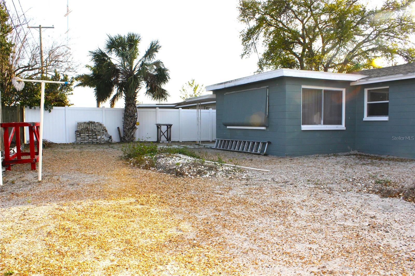 COLONIAL MANOR UNIT 1 PB 8 PG 12 LOT 29 OR 8743 PG - Residential