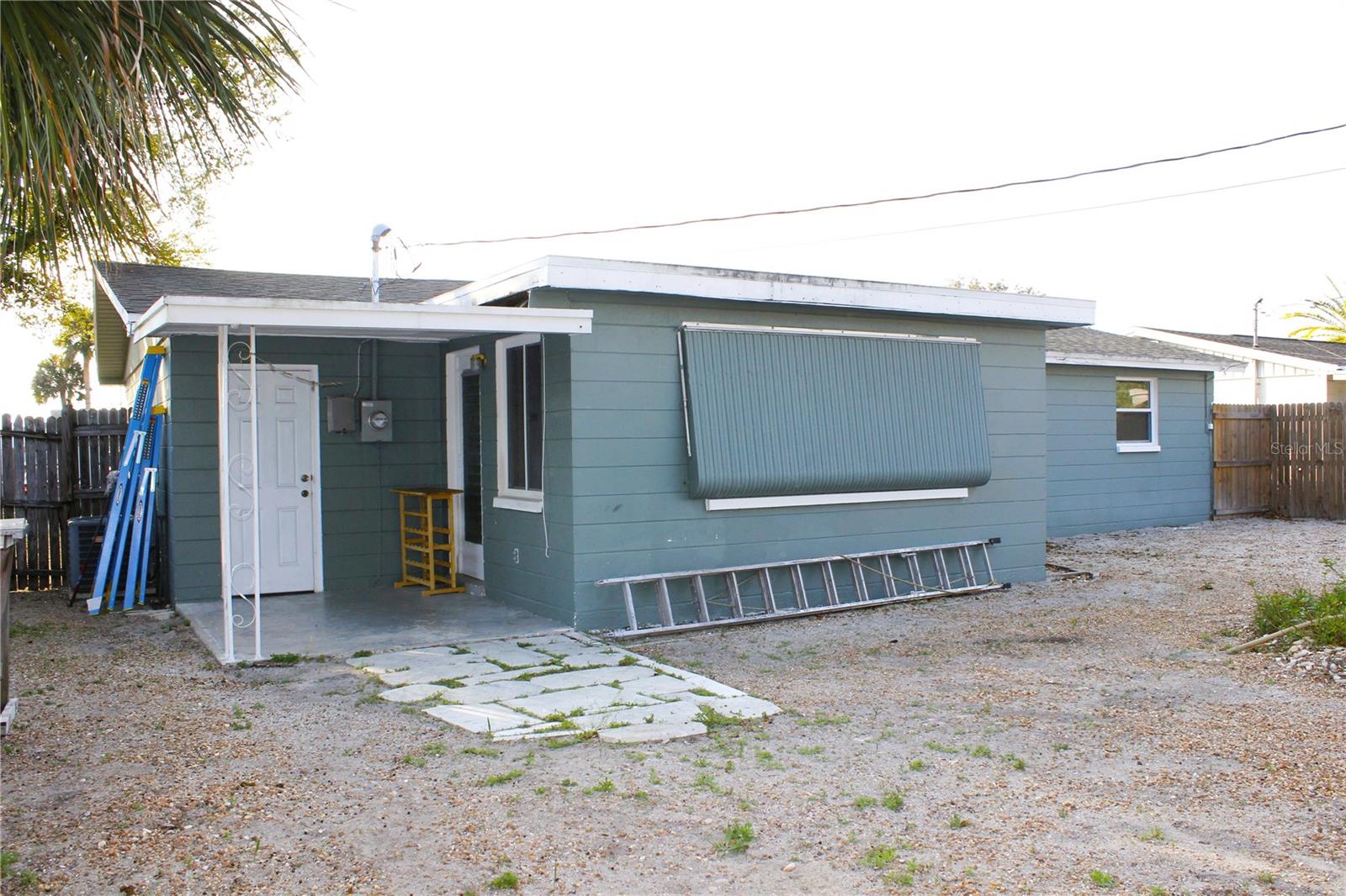 COLONIAL MANOR UNIT 1 PB 8 PG 12 LOT 29 OR 8743 PG - Residential