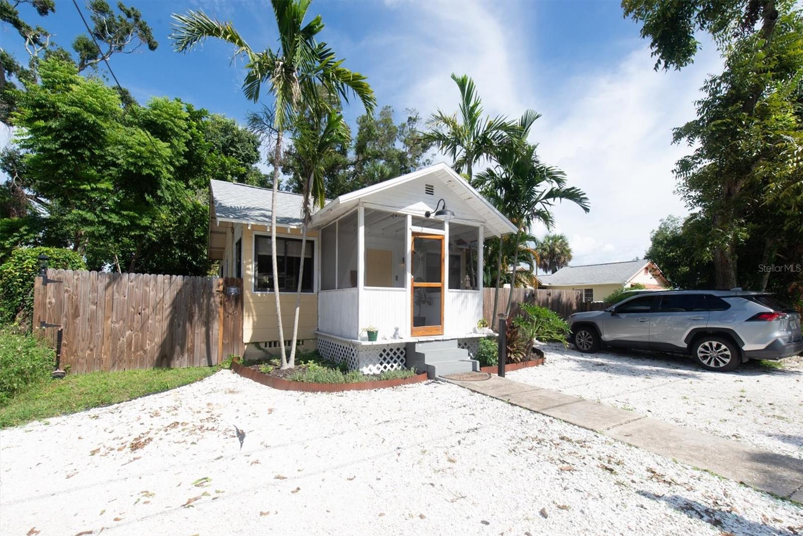 TANGERINE BUS CENTER SUB - Residential Lease