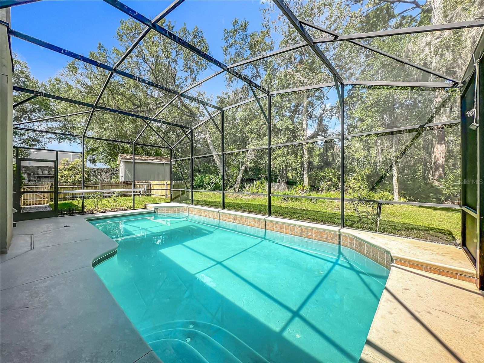 5489 GLEN OAK PLACE