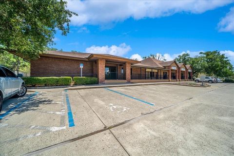 Tiny photo for 1623 SW 1st Avenue, Ocala, FL 34471 (MLS # OM701667)