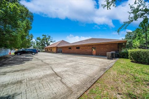 Tiny photo for 1623 SW 1st Avenue, Ocala, FL 34471 (MLS # OM701667)