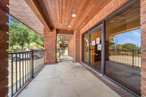 Tiny photo for 1623 SW 1st Avenue, Ocala, FL 34471 (MLS # OM701667)