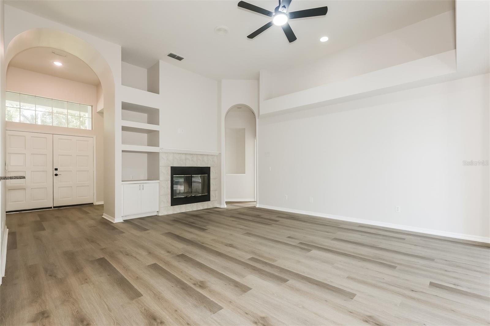 RIVER HILLS COUNTRY CLUB PH 1B PARCEL 9 - Residential