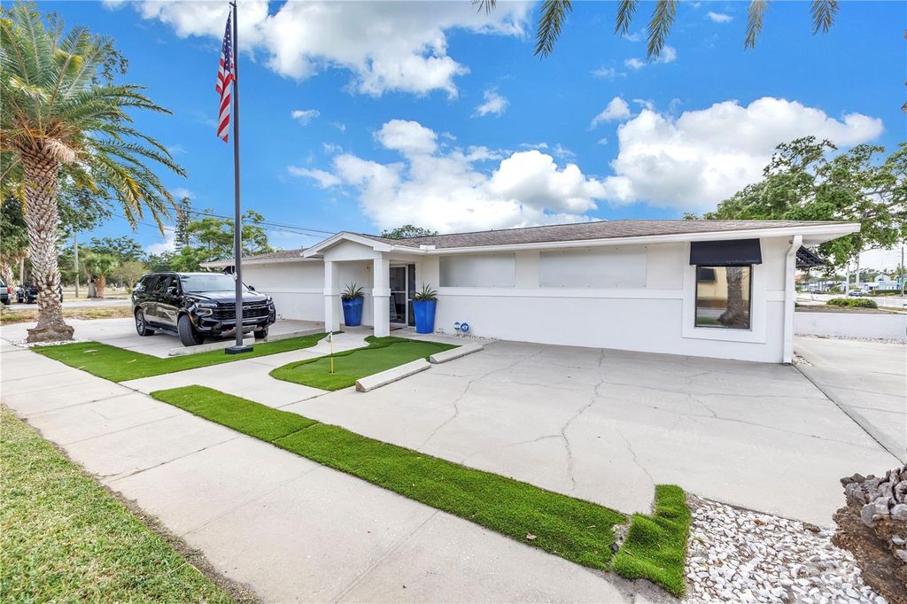 Photo of 5500 Central Ave, St Petersburg, FL 33707 (MLS # TB8384033)