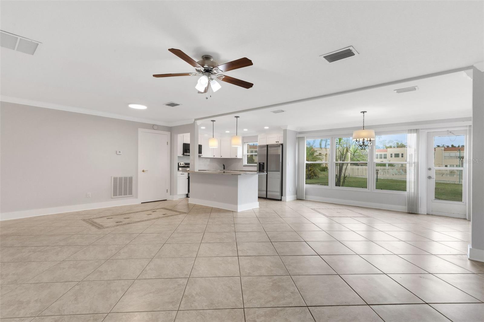 GARDENS THE CONDO - Residential