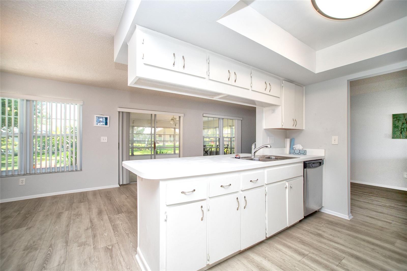 1647 BENTLEY COURT