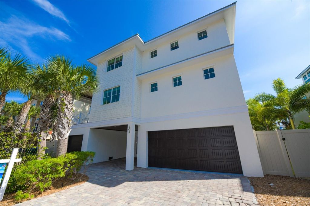 Photo of 205 17th Street N, Bradenton Beach, FL 34217 (MLS # A4649513)