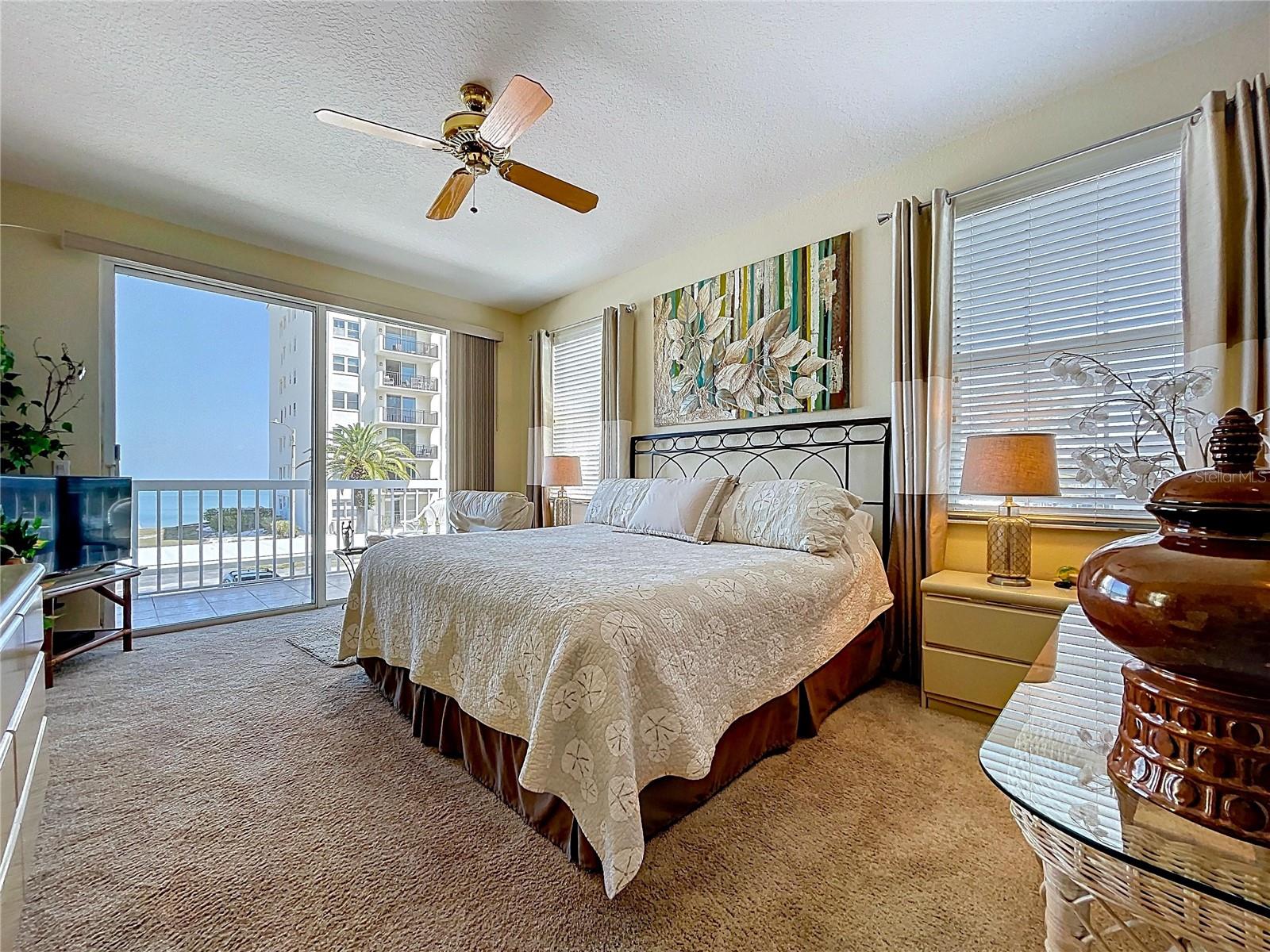 ISLAND PARK PL - Residential