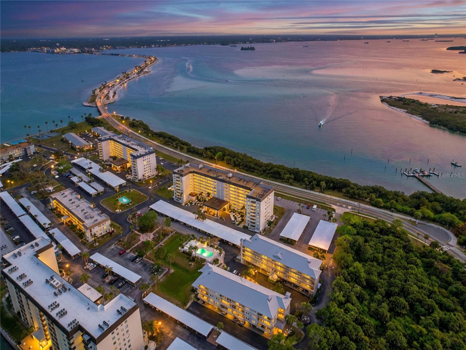 7 ISLAND PARK PLACE 204