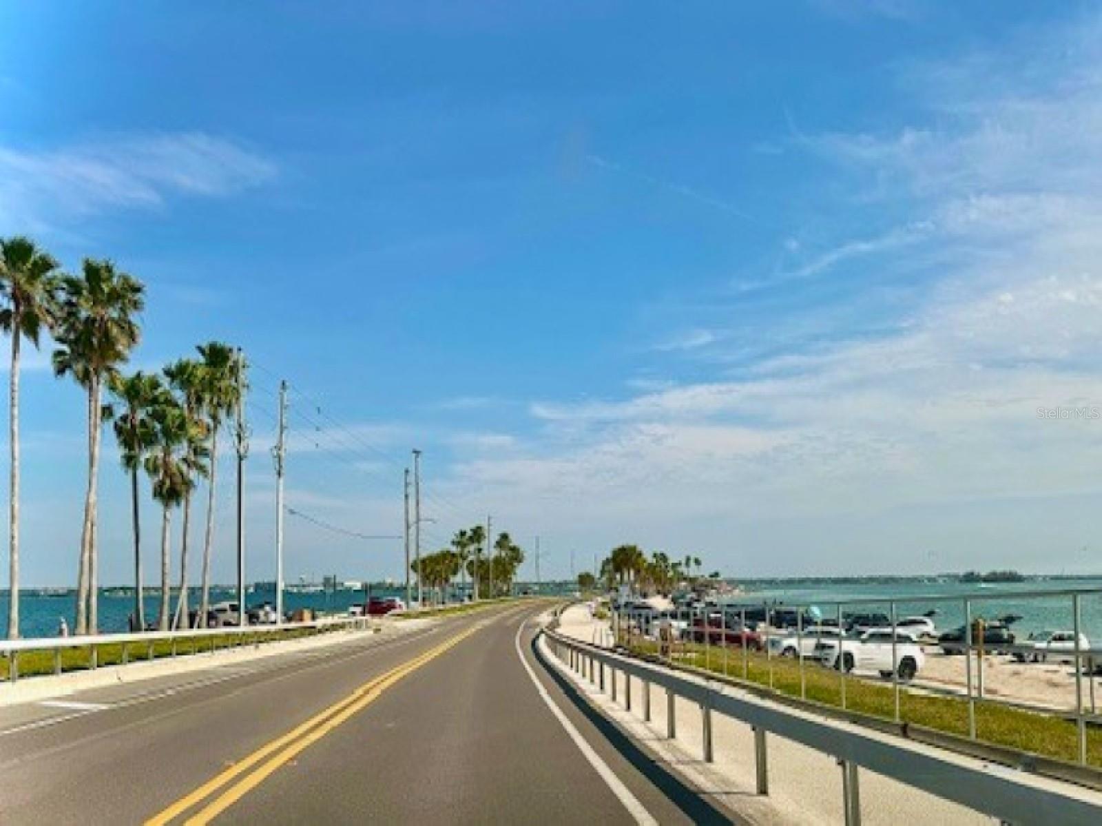 ISLAND PARK PL - Residential