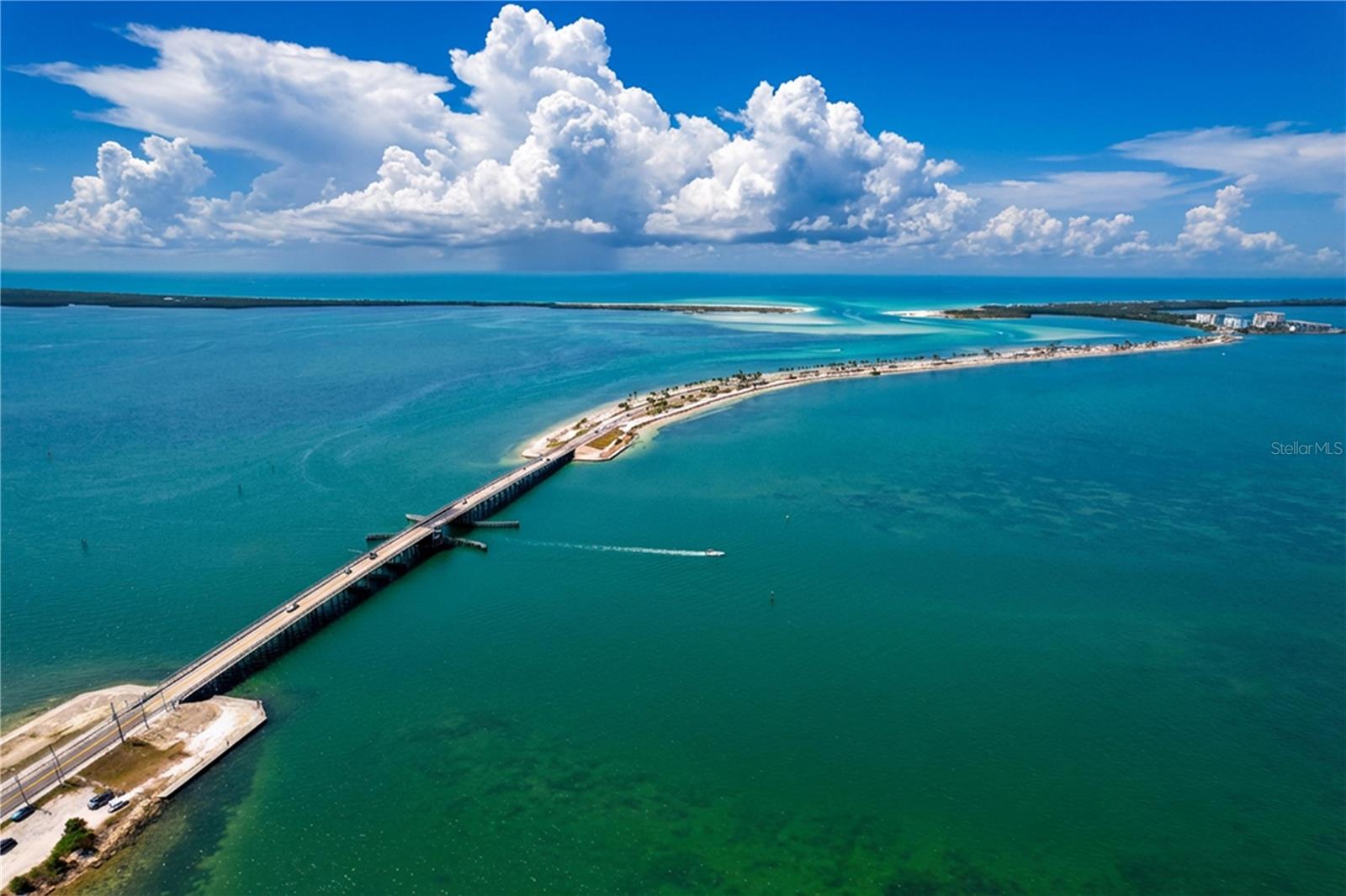 ISLAND PARK PL - Residential